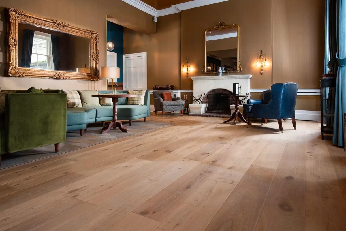 Parquet e boiserie in legno (17)